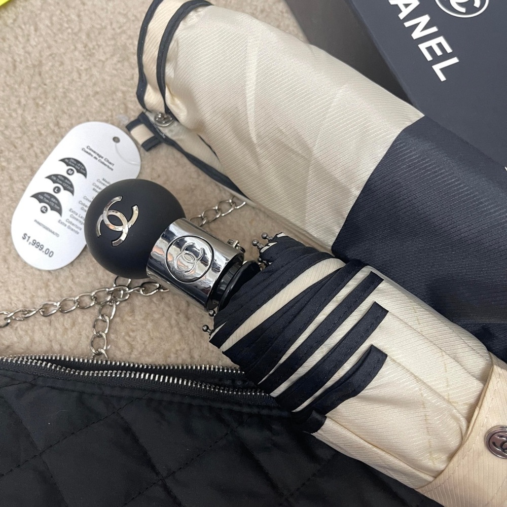Chanel Umbrella & Pouch - Picture 4 of 9